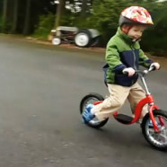 Simon learns to ride a bike